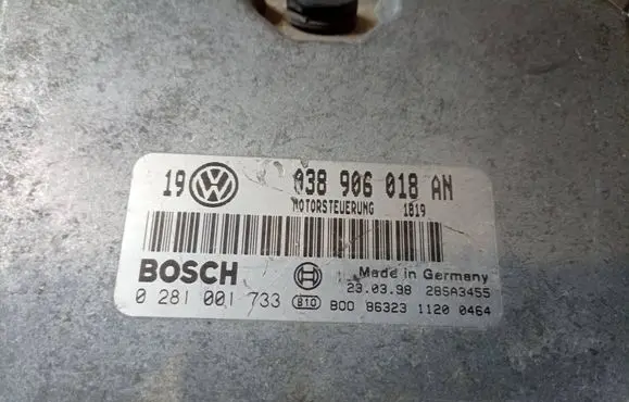 Volkswagen Golf IV Engine control unit/module 038906018AN 28SA3455 0281001733