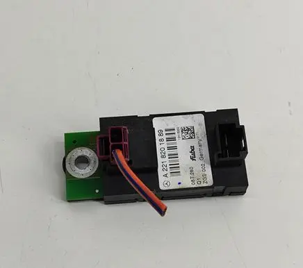 Mercedes-Benz CL C216 Aerial antenna amplifier A2218201889