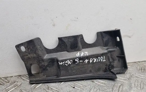 Volkswagen Touran I Other body part 1T0805233A