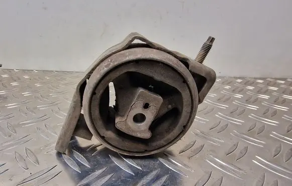 Mercedes-Benz A W168 Engine mount bracket 1682401218