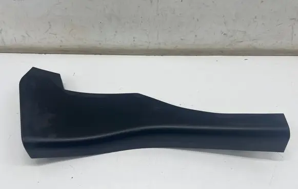 Maserati Ghibli (C) pillar trim 06700194100