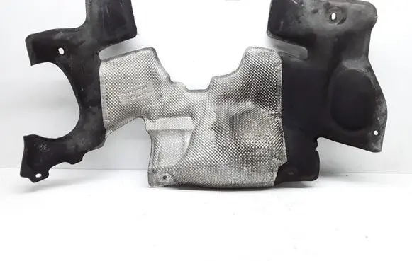 Volvo S90, V90 Heat shield in engine bay P31442752