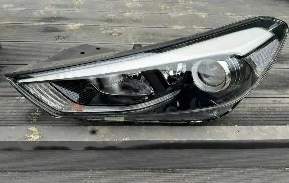 Hyundai Tucson TL Headlight/headlamp 92101D7100 92101-D7100 200120170815