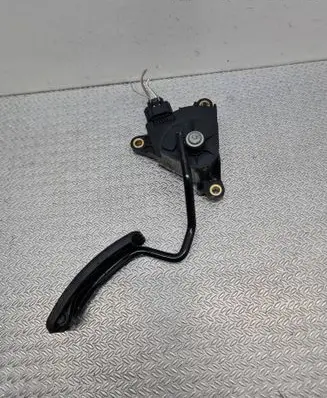 Renault Clio III Accelerator throttle pedal 8200297342 1968A 00114