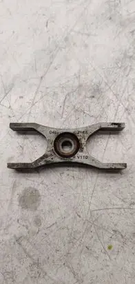 Volkswagen PASSAT B8 Fuel Injector clamp holder 04L216A