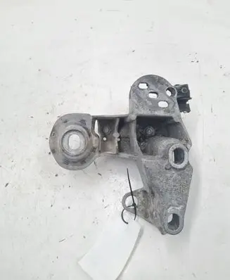 Volkswagen PASSAT B5 Engine mounting bracket 4B0199352B