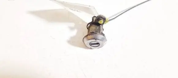 Suzuki Ignis Front door lock (next to the handle) 