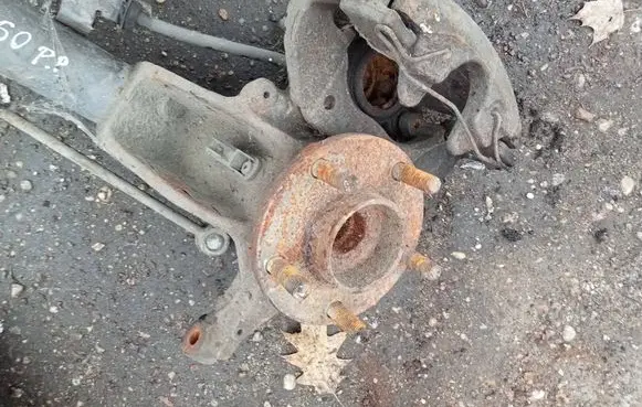 Volvo S40 Front wheel hub spindle knuckle 3M513K170