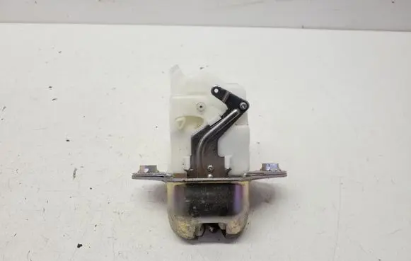 Subaru Impreza IV Tailgate/trunk/boot lock/catch/latch