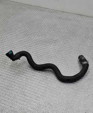 Land Rover Discovery 5 Engine coolant pipe/hose FPLA8K576