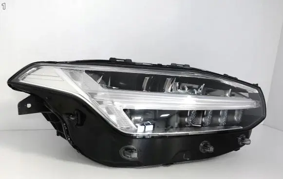 Volvo XC90 Headlight/headlamp 32338953