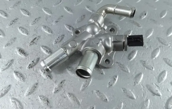 Toyota Corolla Cross Engine coolant pipe/hose 1635124020