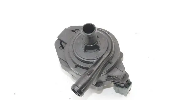 Nissan Leaf II (ZE1) Electric auxiliary coolant/water pump 215815SA0A