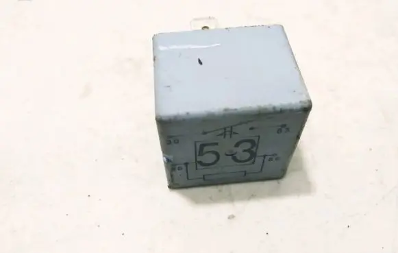 Volkswagen Golf IV Other relay 141951253B 20240072