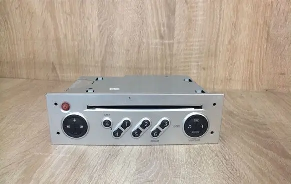 Renault Grand Modus Radio/CD/DVD/GPS head unit 8200633632