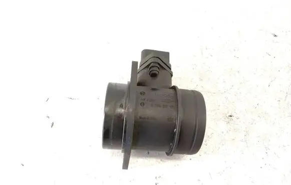 Volkswagen Golf IV Mass air flow meter 0280217121 F00C202027
