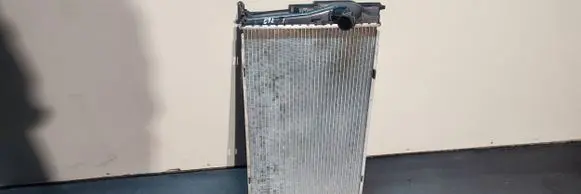 BMW 3 E92 E93 Coolant radiator 203111640