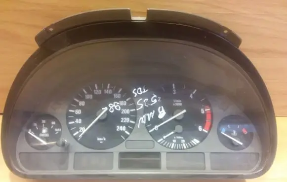 BMW 5 E39 Speedometer (instrument cluster) 62118375898 88311228