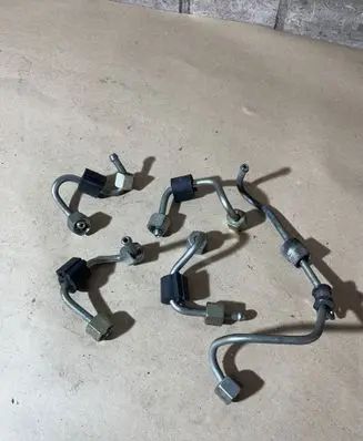 Volkswagen Tiguan Fuel injector supply line/pipe 190527 190516 190617