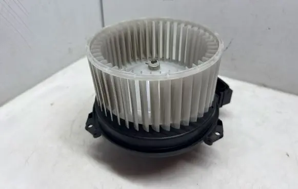 Subaru XV II Heater fan/blower 8727006490