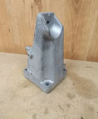 Mercedes-Benz GLC X253 C253 Engine mounting bracket A2742232204
