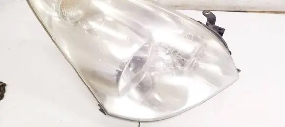 Toyota Corolla Verso AR10 Headlight/headlamp