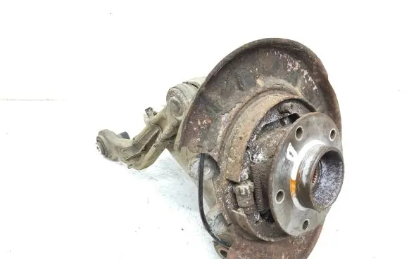 BMW 5 E39 Rear wheel hub