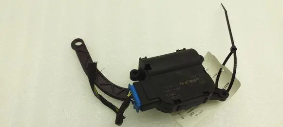 Volkswagen Eos Air flap motor/actuator 0132801344 1K2907511E