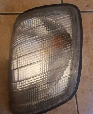 Mercedes-Benz E W124 Front indicator light 1305233936