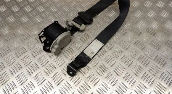 Toyota Prius+ (ZVW40) Third row seat belt 7357047011