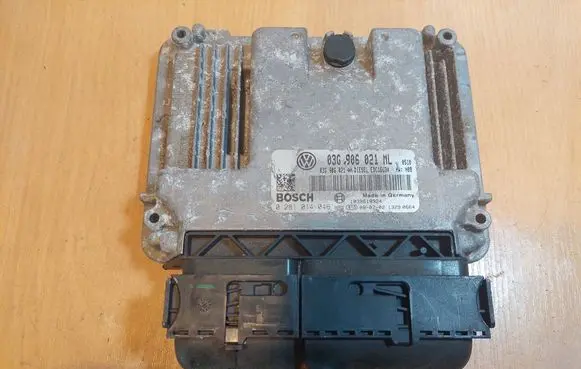 Volkswagen Touran I Engine control unit/module ECU 0281014046 03G906021ML 03G906021AN