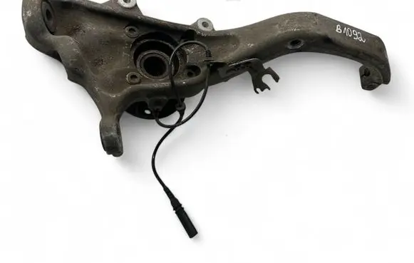 BMW X5 E70 Front wheel hub 6773783