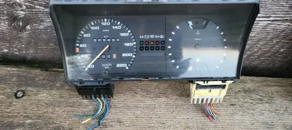 Volkswagen Jetta II Speedometer (instrument cluster) 191919059