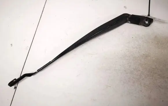 Front wiper blade arm