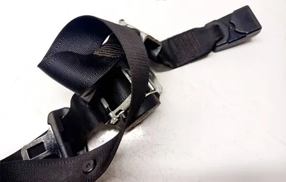 Opel Astra G Rear seatbelt 90560642