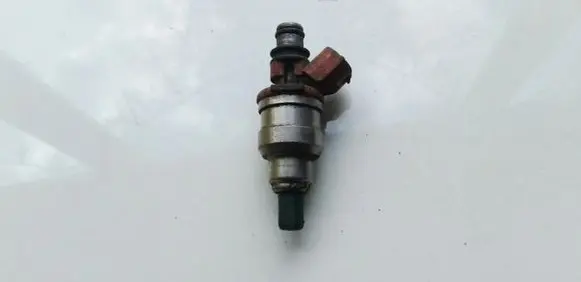 Mazda 323 Fuel injector 1955002120 195500-2120