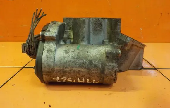 Renault Trafic II (X83) EGR thermostat 11MB27