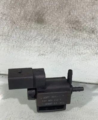 Volkswagen Golf V Vacuum valve 037905283c 72288000