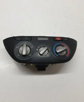 Toyota RAV 4 (XA20) Climate control unit 5590042140
