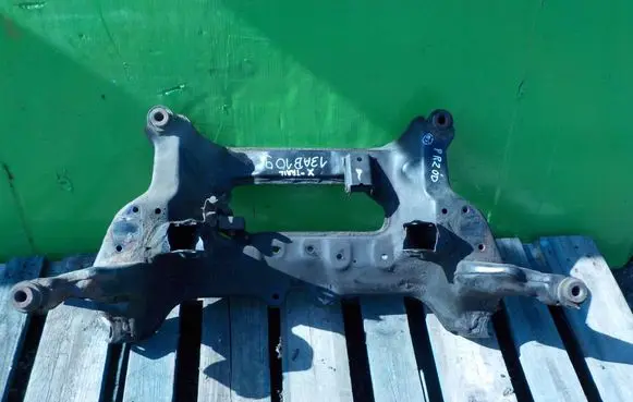 Nissan X-Trail T30 Front axle beam PRZOD 13AB109
