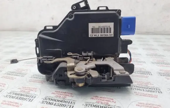 Volkswagen Touareg I Front door lock 3D1837016