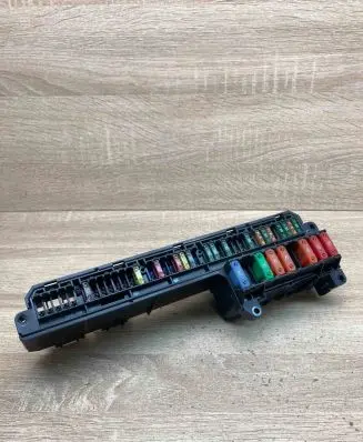 BMW 5 E60 E61 Fuse box set 695733001 18917