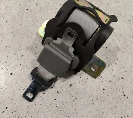 Renault Scenic I Rear seatbelt A504452