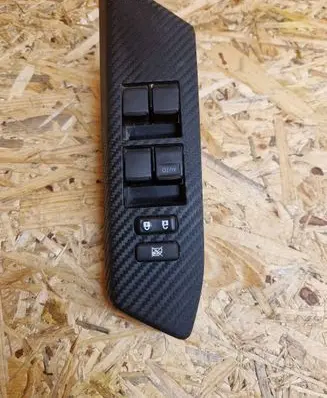 Toyota RAV 4 (XA40) Electric window control switch 742820R030