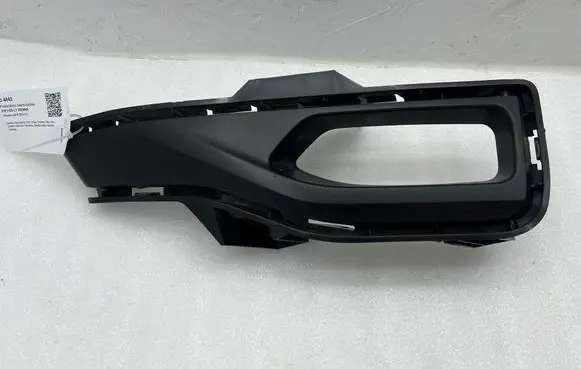 Nissan Leaf II (ZE1) Fog light bracket 622565SK0B