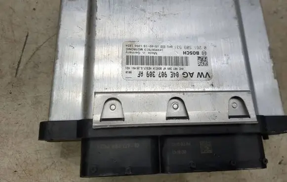 Volkswagen Polo V 6R Engine control unit/module 04E907309AF 0261S09531