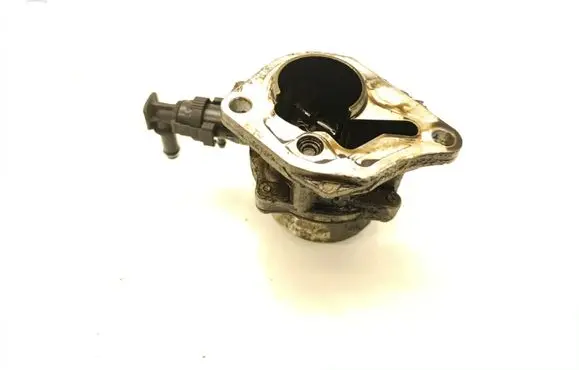 Nissan Qashqai Vacuum pump