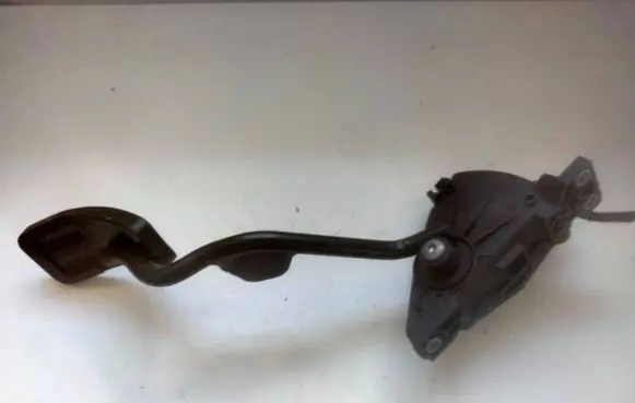 Audi A4 S4 B7 8E 8H Accelerator throttle pedal 8E2721523E 6PV00802634