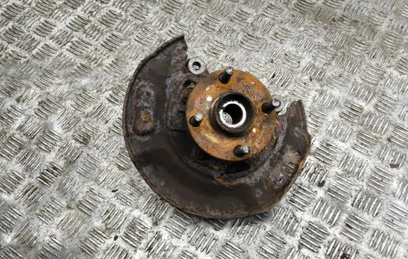 Toyota Yaris Front wheel hub