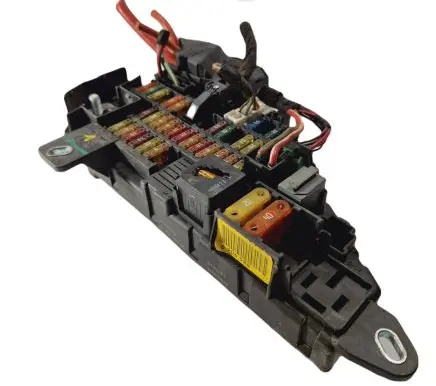 BMW 5 E60 E61 Fuse box set 6906588 518811047 906588